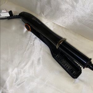 The Instyler Rotating Iron